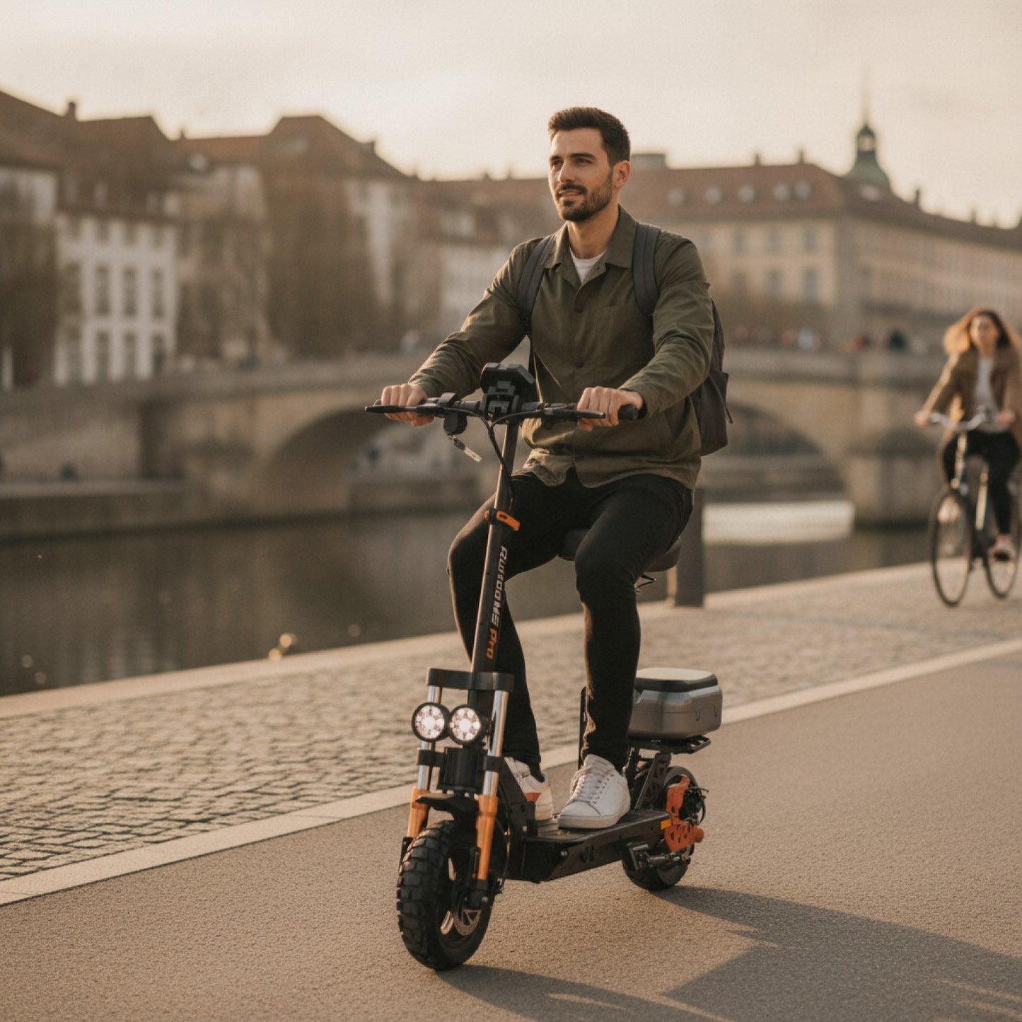 Trottinette Électrique Puissante 1200W : Grande Autonomie 80km, Freins Hydrauliques, Siège & Coffre Inclus